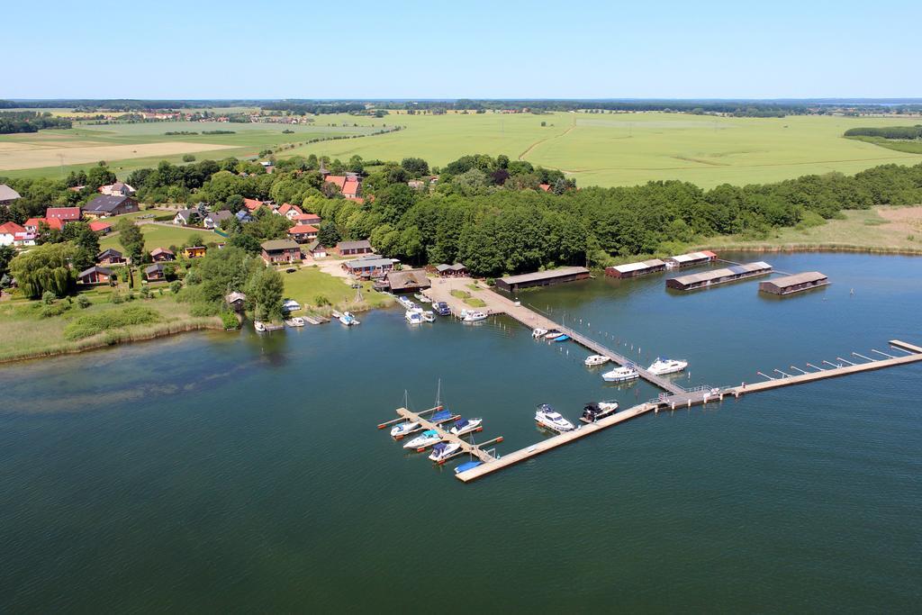 Ferienanlage Mueritz Seeromantik Sietow Dorf Bagian luar foto