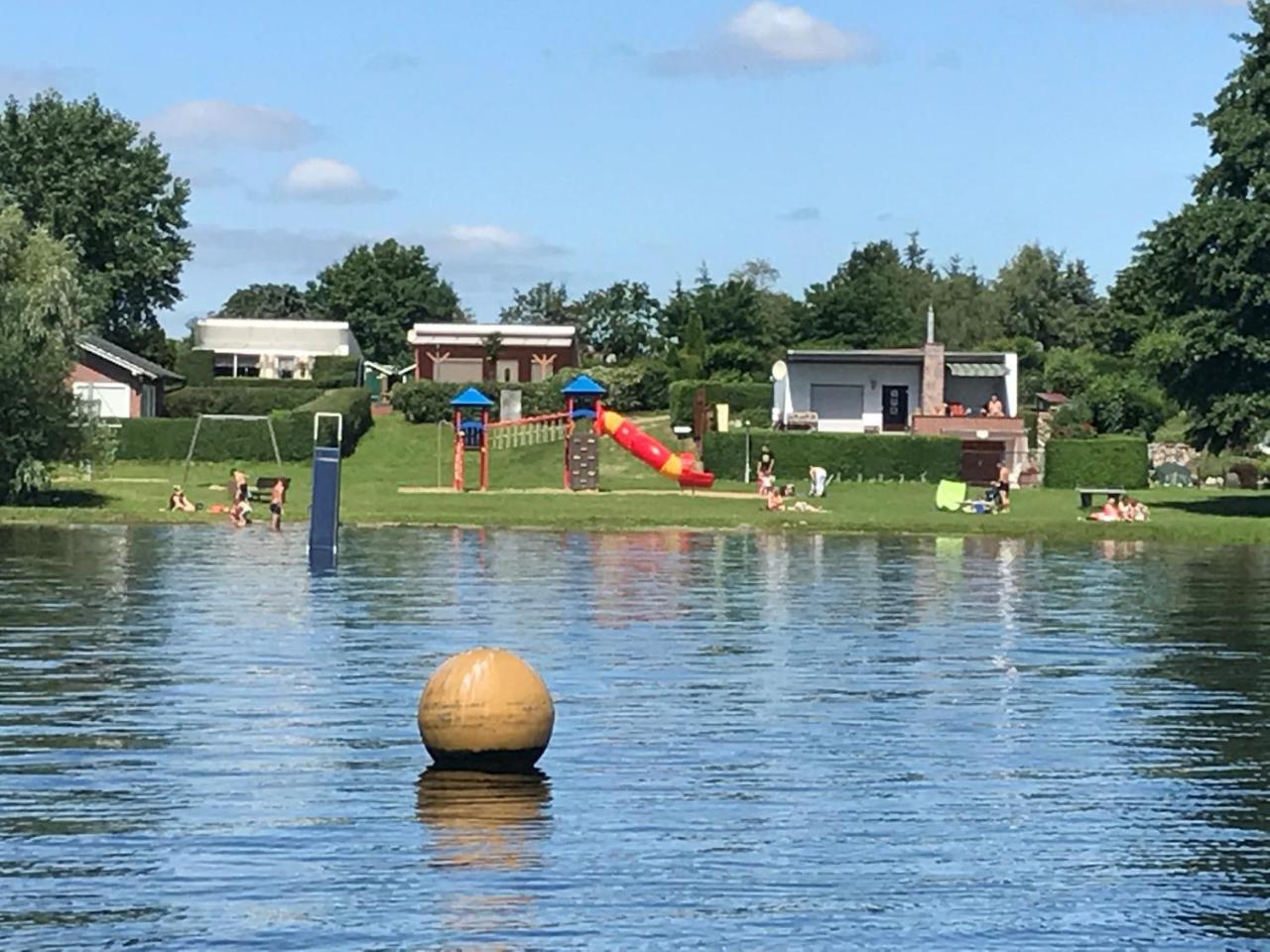 Ferienanlage Mueritz Seeromantik Sietow Dorf Bagian luar foto